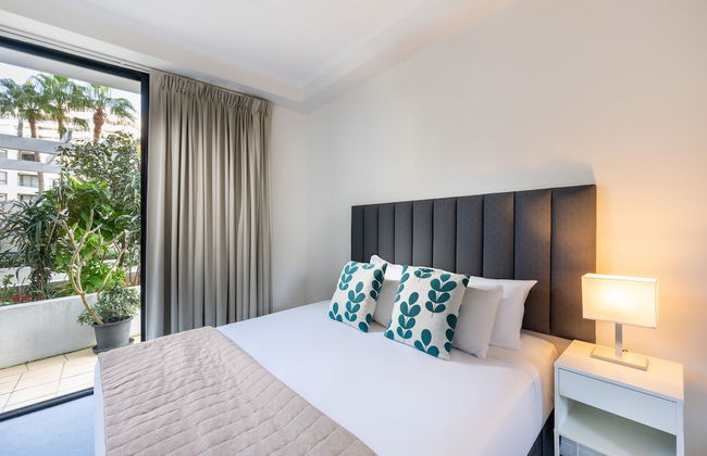 Mantra Coolangatta Beach - Photo 21