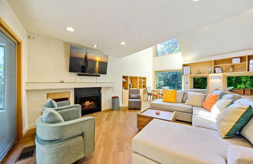 Modern Home Walk to Downtown, Hot Tub & GameRoom - Foto 30