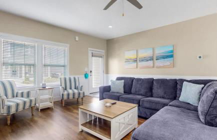 Spacious Dog-Friendly Getaway with Year-Round Pool & Hot Tub - Foto 10