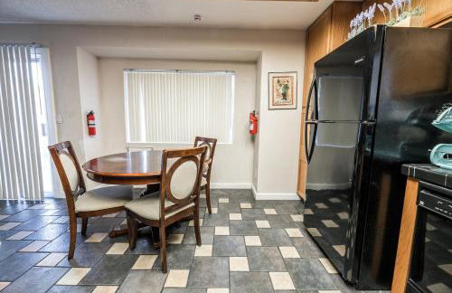 Private Oasis with Pool - Foto 48