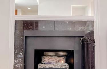 *WEHO/Beverly Hills* Luxury 2BD/2.5BA + Balconies - Photo 4