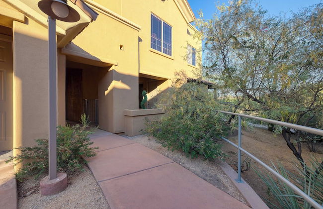 Desert Village Vista by Avantstay Patio w/ Fire Pit, Pool Access - Foto 31