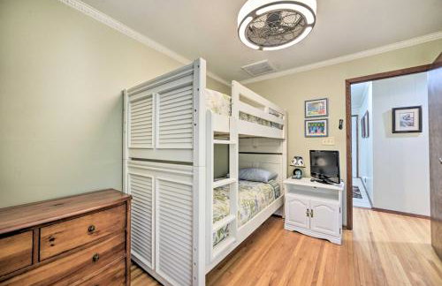 Charming Lakefront Home with Grill and Fire Pit! - Foto 22