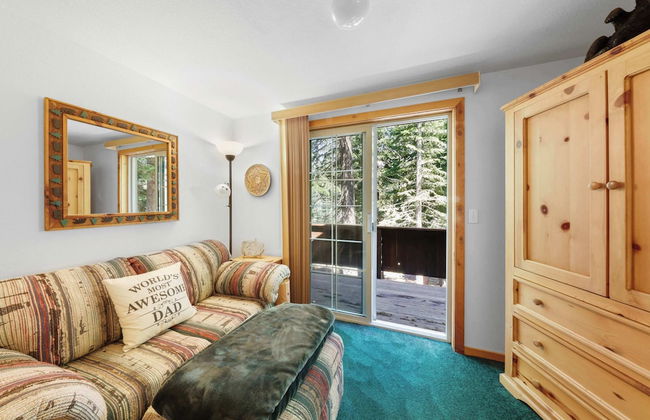 Paradise Pines 3BR Secluded Cabin Minutes in Tahoe Donner! - Foto 9