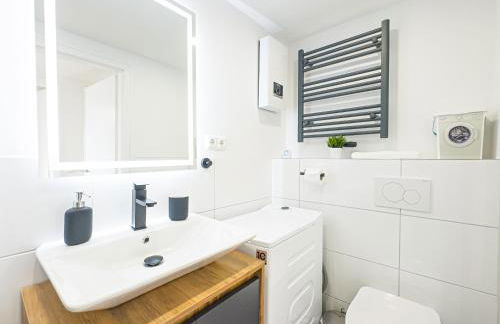 ImmoStay- Neustadt Apartments, TV & WiFi - Foto 24