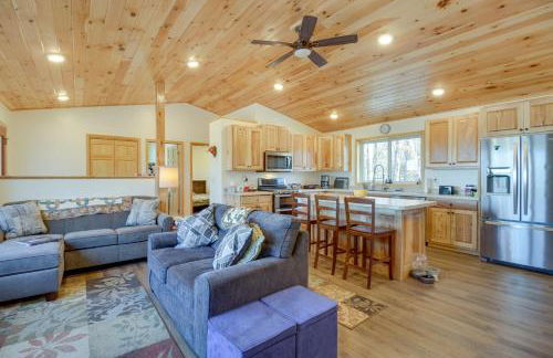 Hines Vacation Rental with Grill Walk to Lake! - Foto 1