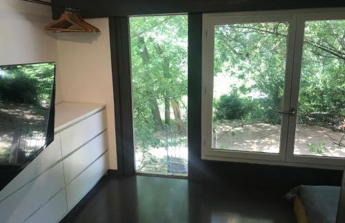 Bus atypique au bord du canal du midi et au cœur d'une forêt 2 chambres - Foto 26