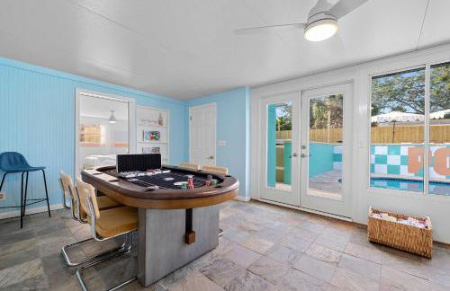 Private Pool 6 MI to Clearwater Beach Fire Pit Game Room - Photo 43