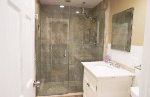 P-Town 2br Beach Beauty on the Bay. Water View! - Foto 5