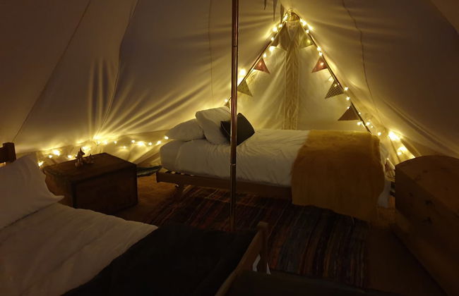 6m Emperor Tent, Near Whitby, With log Burner - Foto 5