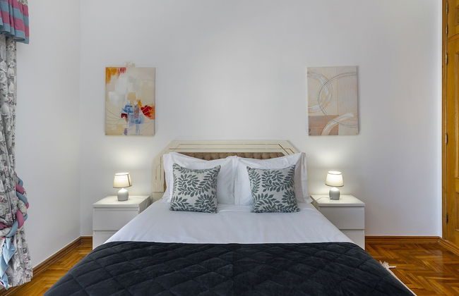 Perfect Family Hideout Residence W/Ac & 4Br + 5Ba - Photo 6