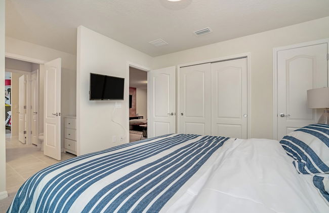 8 Bed 6 Ba Villa with Games, Pool & Spa - Foto 18