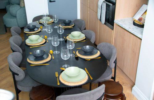 Sleeps 14 The Old Trafford Family Zen by Genesis Living - Foto 9