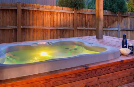 Old Mill Getaway by Avantstay Private Backyard w/ Hot Tub - Foto 64