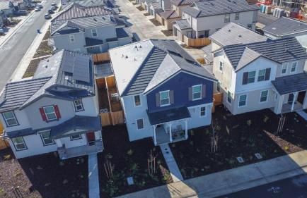 Spacious 4BR-3BA Cozy and Modern in Elk Grove - Foto 1