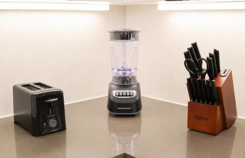 Resort-Style APT with Pool, Gym & Parking 10min to Disneyland - Foto 42