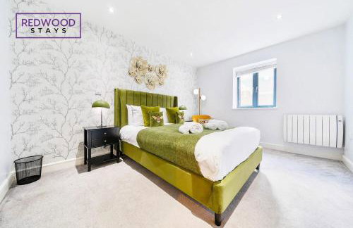 Quality Serviced Apartments in Camberley Town Centre, Free WiFi By Redwood Stays - Foto 11