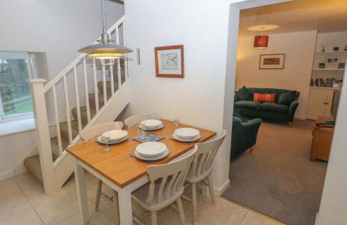 Wood Cottage - Photo 9