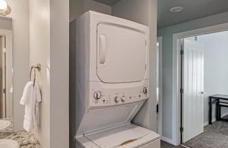 Bringham's Mill Apartments Perfect for Groups Full Kitchen Gym and Free Parking - Photo 101