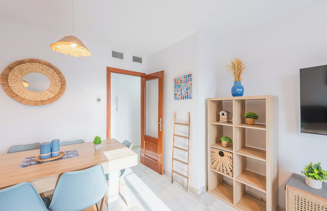 Skysea Malaga Centro frente al Rio - Photo 21