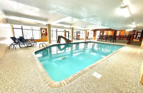Cozy Townhome at Lutsen Mtn - Ski-in, Ski-out, Pool, Hot Tub, Fitness Center, resort amenities galore! - Foto 35