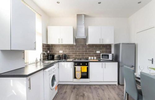 Leeds Beautiful Home - Parking - Yorksha Property - Foto 14