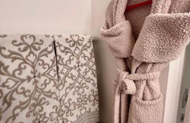 Colonial 3BR House with excellent Fast Wi-Fi next to The INN - Foto 8