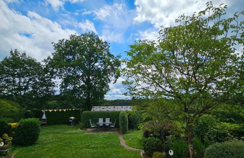 Wohlfühloase in der Eifel mit Weitblick in die Natur, Seenähe, Poolnutzung, Minigolf, Tennis und vieles mehr - Photo 13