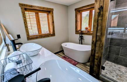 The Chariot - Creek Front with HotTub, Fire Pits, Billiards, EV Charger - Sandalwood Stays - Foto 41