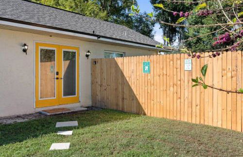 Sunny Auburndale Retreat with Pool - Photo 36