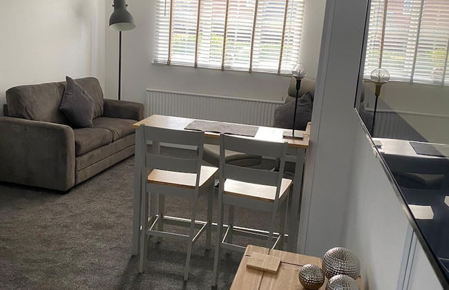 Riverside Park Ground Floor Apartment - St Neots - Photo 32