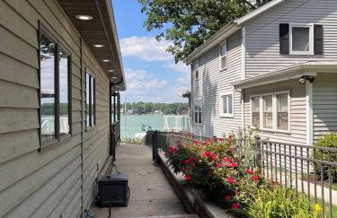 Eagle Lake Paradise! Close to ND! Sunset! Hot Tub! - Foto 21