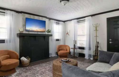 3BR Downtown-Old Salem Oasis - Foto 3