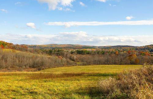 Luxury 4BR in Hudson Valley on a 8 Acre Estate - Hot Tub, Large Firepit, Oversized 38 Ft Deck! - Foto 29