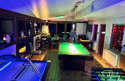 Gruppenunterkunft-Klein-Holland-Harz-aussergewoehnlich-und-einzigartig-mit-grossartiger-Unterhaltung-fuer-jedes-Alter-fuer-bis-zu-24-Personen - Foto 1