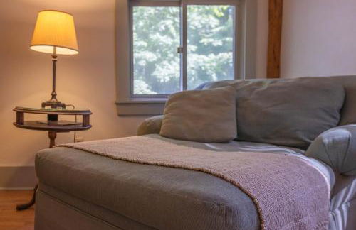 Walking distance to Lake Michigan! Cozy Cottage - Foto 16