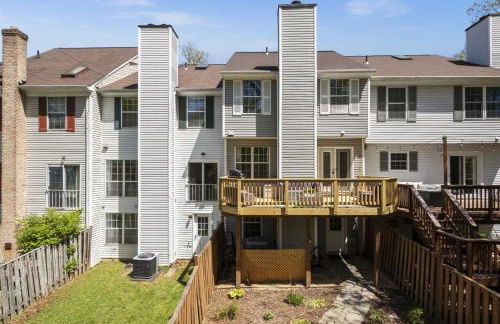 Cozy 4BR Townhome, Family Community, 40 Mins to DC - Foto 33