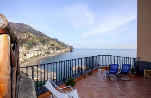 Starhost - CASTLE MEZZACAPO seaview terrace, garden and parking - Foto 12