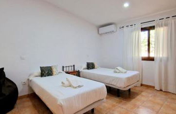 Finca con piscina rodeada de naturaleza - Foto 12