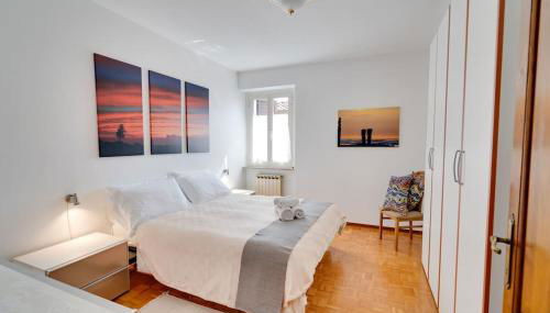 Trilocale in centro a Cormons con balcone e garage - Foto 1