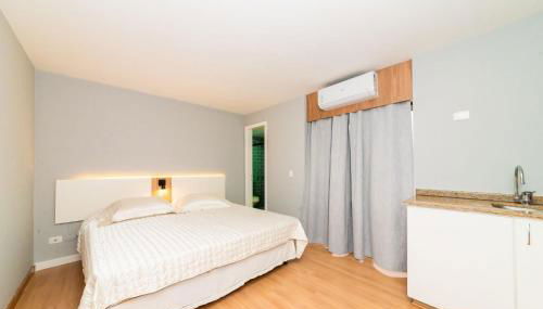 Apto-Flat Alto da XV-Centro Piscina e Academia - Foto 4