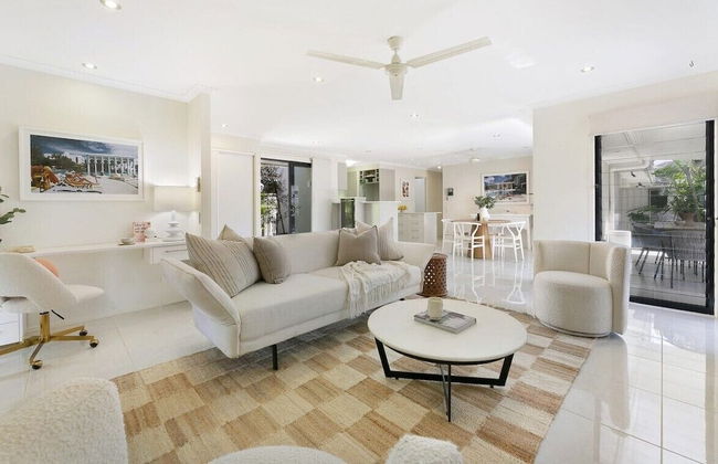 Riviera Road Miami - 4BRM Dual Villa - Photo 1