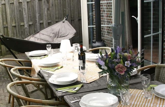 Holiday Home in Baarlo With Wood-fired Hot Tub - Photo 18