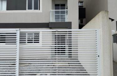 Apartamento novo em Matinhos 2 piscinas - Foto 8