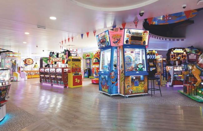 3 Bed Caravan - Near Beach, 5 Star Reviews, Wifi - Photo 3