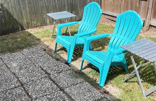 Cheerful Watercolors in 2BR Cottage - Foto 17