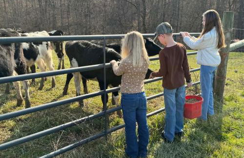 Cozy Cottage on 250 Acre Dairy Farm Near Ark - Foto 50