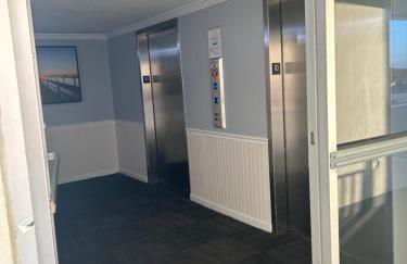 LUXURIOUS Oceanfront Condo, 1 bedroom-2 bath, Sleeps 4, indoor and outdoor pools, Waters Edge-Garden City-Murrells Inlet SC -NO PETS - Photo 47