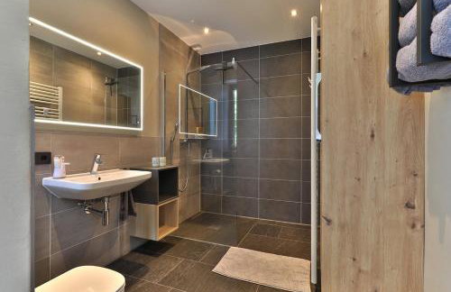 Moderne DHH mit zwei Apartments - Foto 26