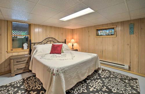 Charming Pymatuning Lake House Near Park and Beach - Photo 18